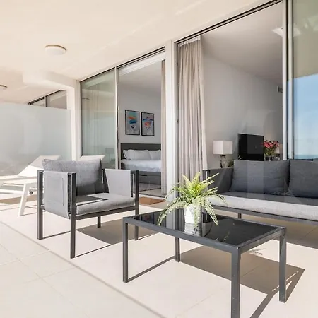 Sea View Haven With Pool, Terrace & Parking By Rems